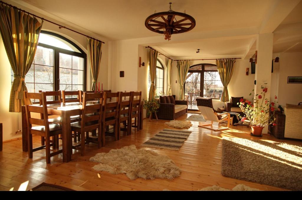 Casa Mosului - Transfagarasan Bed & Breakfast คือร์ตีโชอารา ภายนอก รูปภาพ